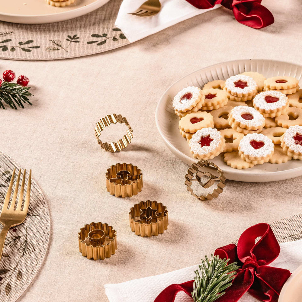 DR OETKER Linzerkiszúró 5 részes Holiday Joy