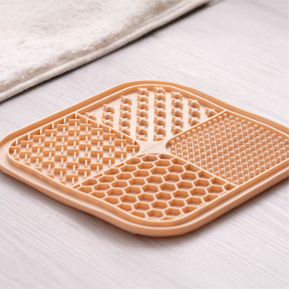 FM Szilikon etetőlap/Licking Mat Our Pets