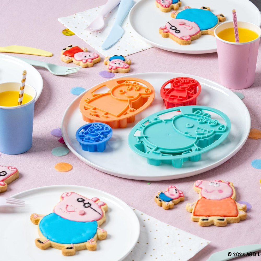 DR OETKER Süteménykiszúró szett 4 részes Peppa család Peppa Malac