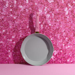 PARIS HILTON Serpenyő kerámiaval erősített 28 cm