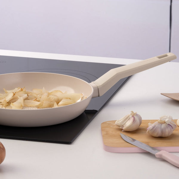 FM Serpenyő méhsejtmintás 24 cm Shell