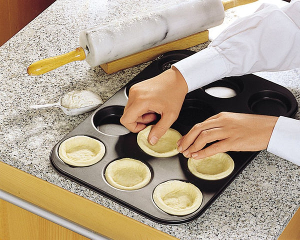 ZENKER SPECIAL COUNTRIES Pizzasütő lap két kiszúróval