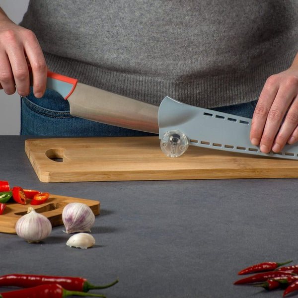 NIROSTA Konyhakés 20 cm élezővel Eversharp