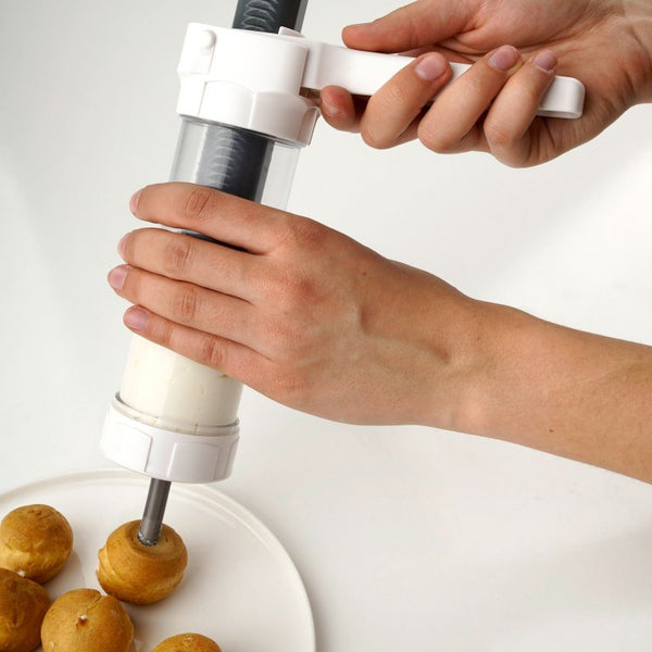 DR OETKER Kekszkinyomó és dekoráló szett 23 részes