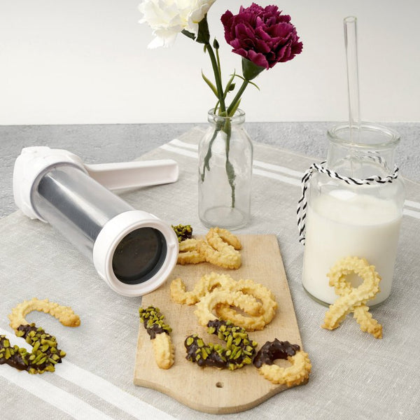 DR OETKER Kekszkinyomó és dekoráló szett 23 részes