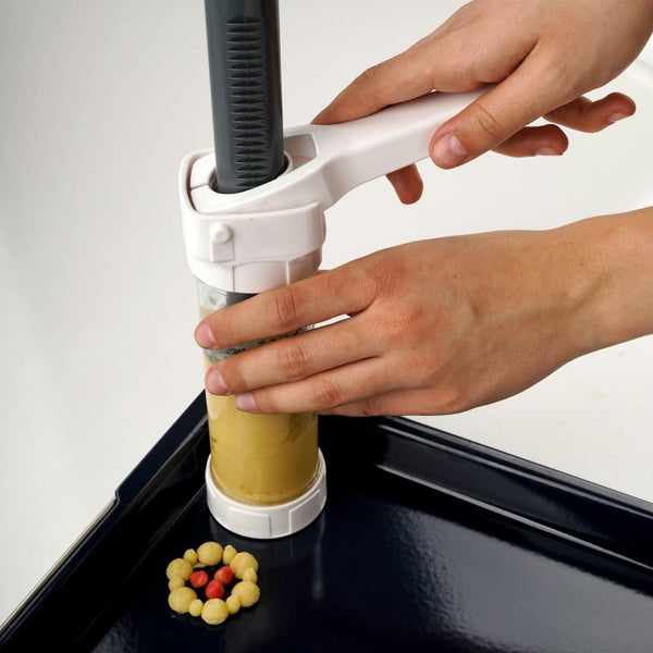 DR OETKER Kekszkinyomó és dekoráló szett 23 részes