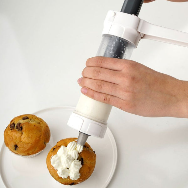 DR OETKER Kekszkinyomó és dekoráló szett 23 részes