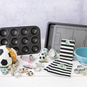 ZENKER Süteménykiszúró szett foci mintában 3 részes