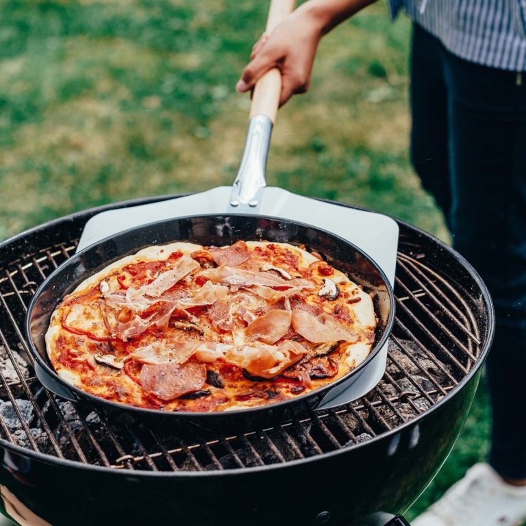 FMPROF Pizzalemez perforált zomácozott 32 cm