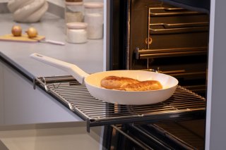 FM Serpenyő méhsejtmintás 24 cm Shell