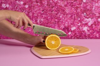 PARIS HILTON Santokukés 