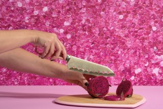 PARIS HILTON Santokukés 