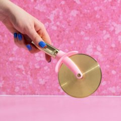 PARIS HILTON Pizzavágó XXL