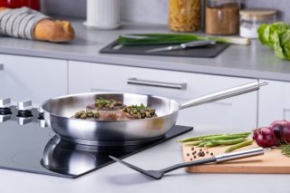 FM Serpenyő 28 cm rozsdamentes Oval